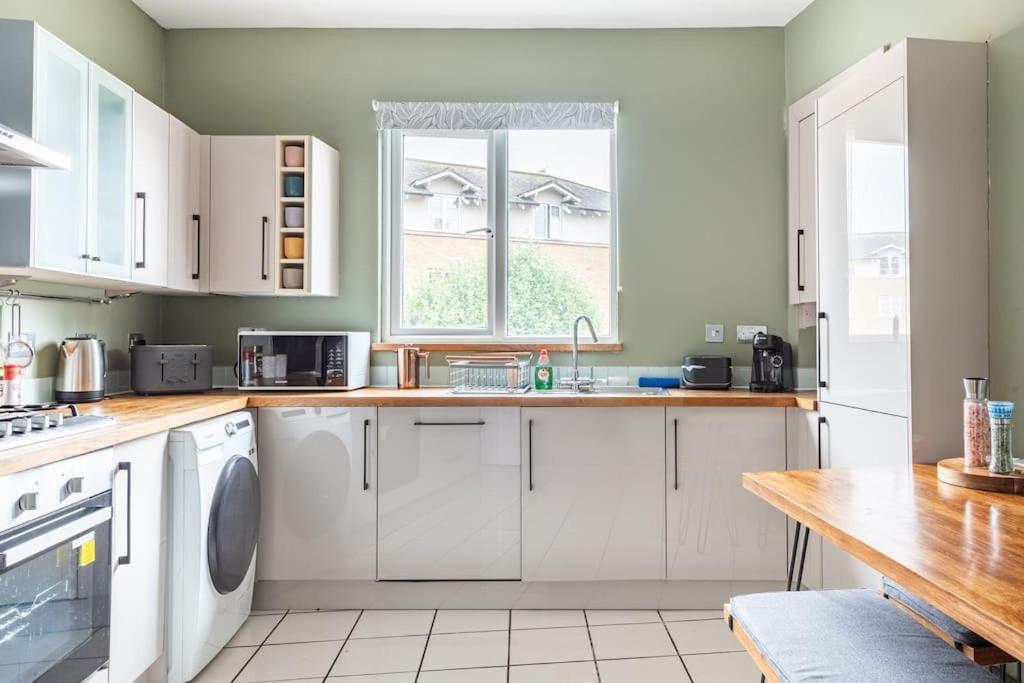 Apartamento Harbourside Haven - Stylish Retreat In Hotwell - Free Parking Bristol Exterior foto
